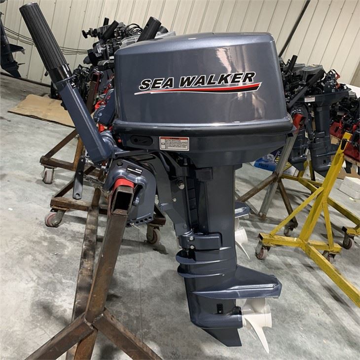 2 zarbali 8 ot kuchiga ega tashqi dvigatel